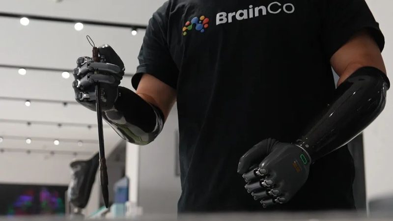 硬件研发外包的产业格局与技术选型考量
